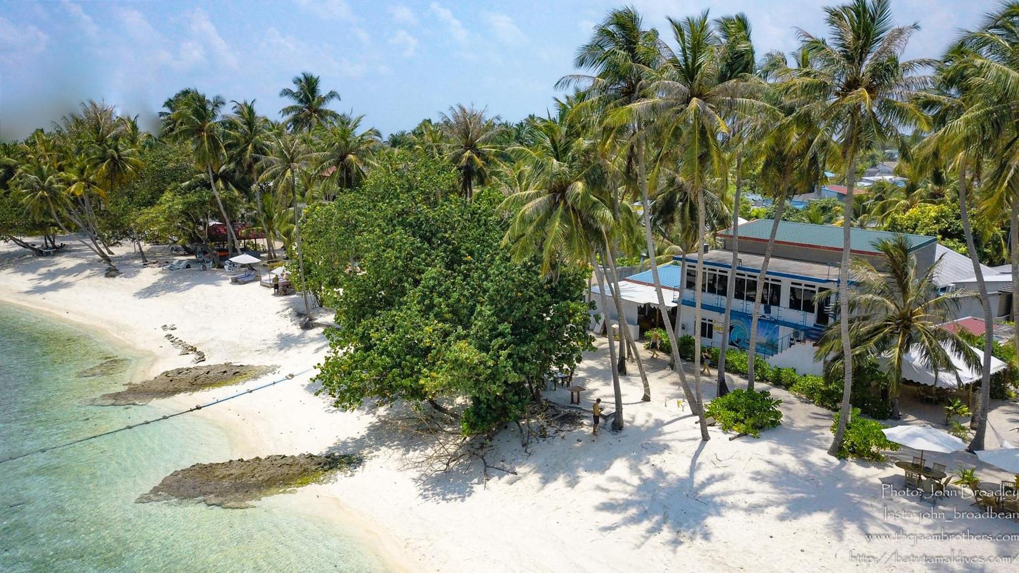 Batuta Maldives Surf View Hotel Thulusdhoo Ngoại thất bức ảnh