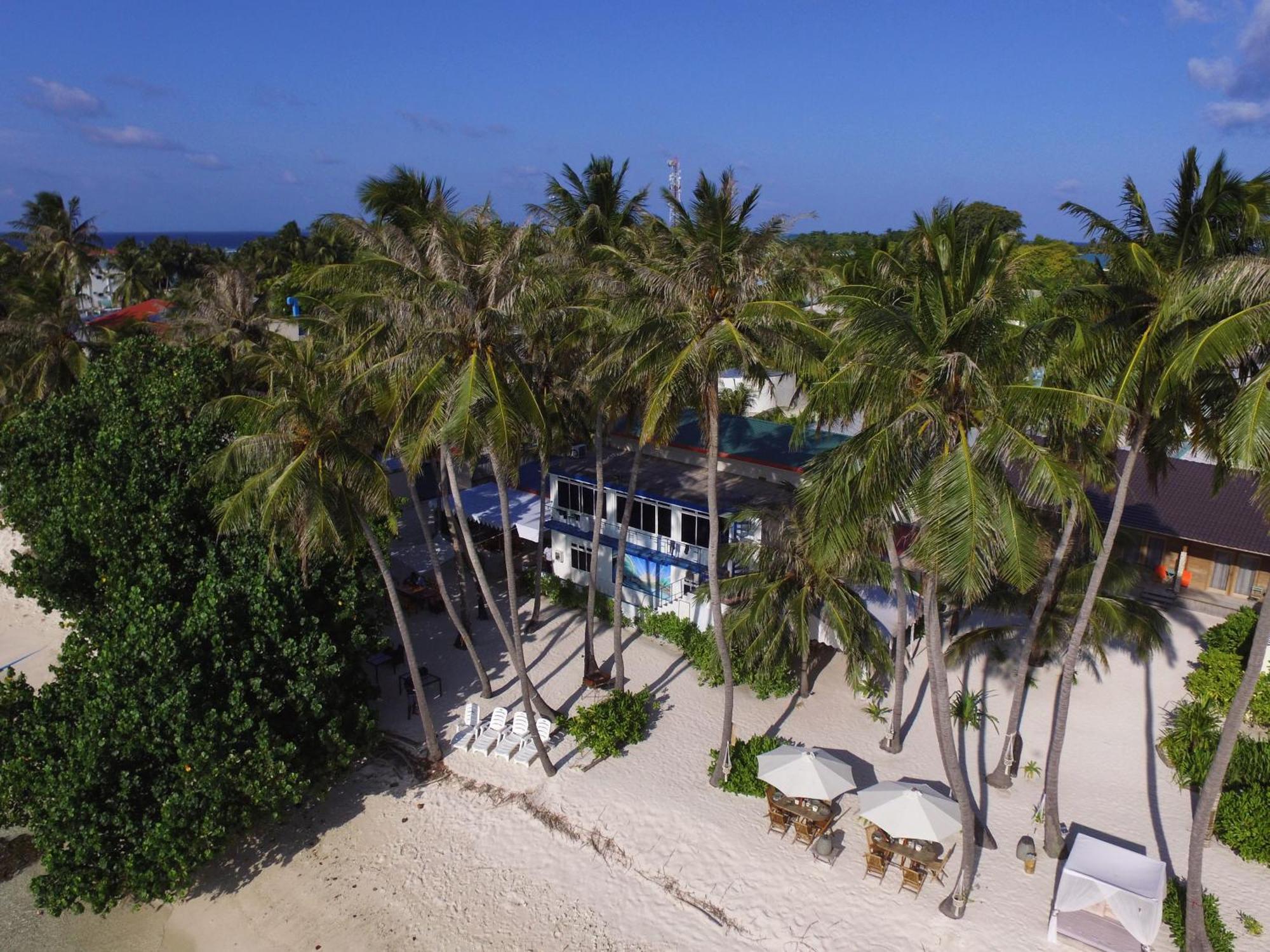 Batuta Maldives Surf View Hotel Thulusdhoo Ngoại thất bức ảnh