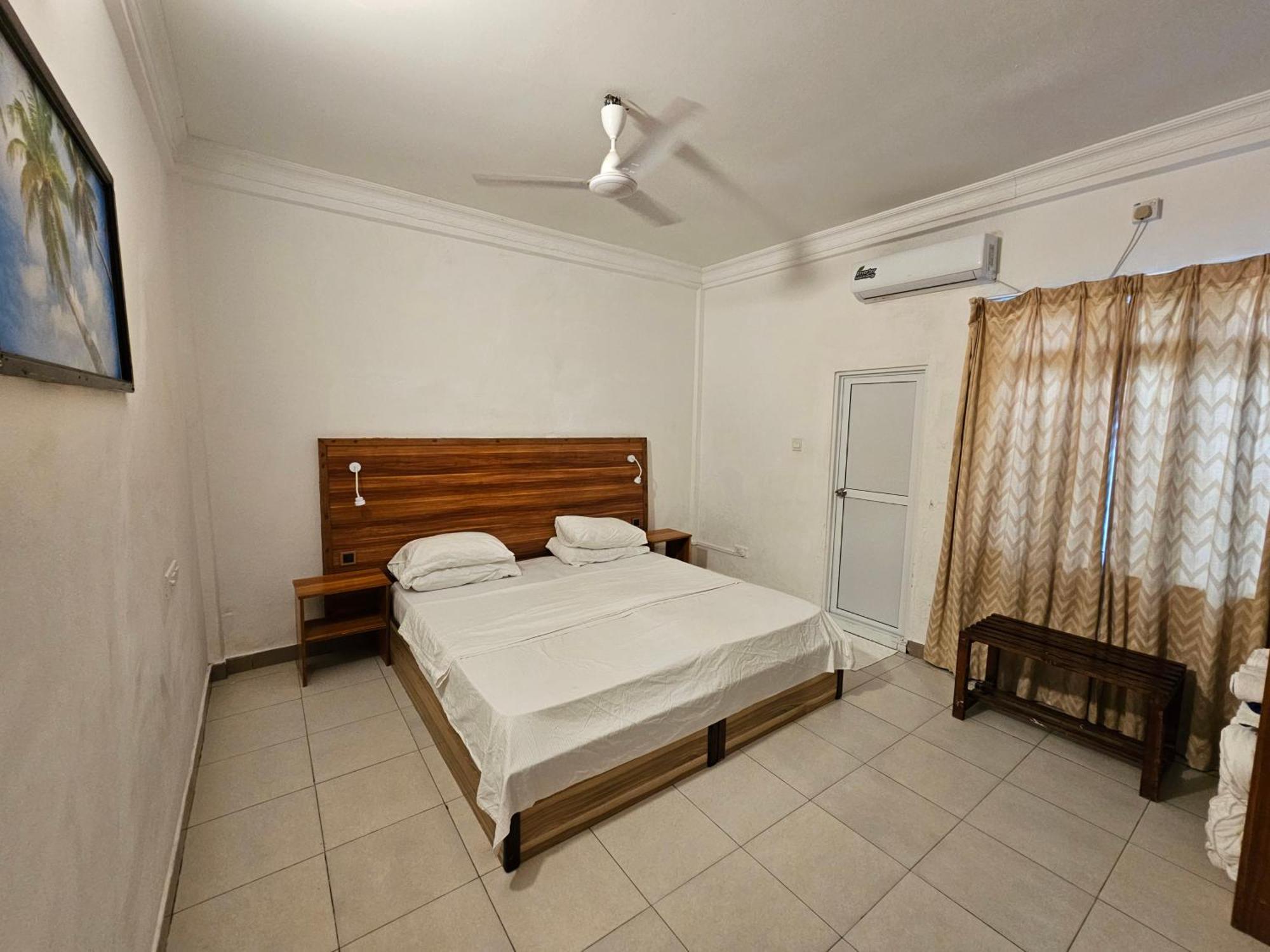 Batuta Maldives Surf View Hotel Thulusdhoo Phòng bức ảnh