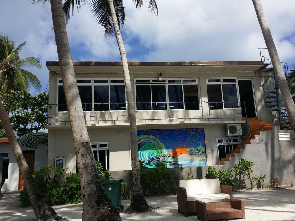 Batuta Maldives Surf View Hotel Thulusdhoo Ngoại thất bức ảnh