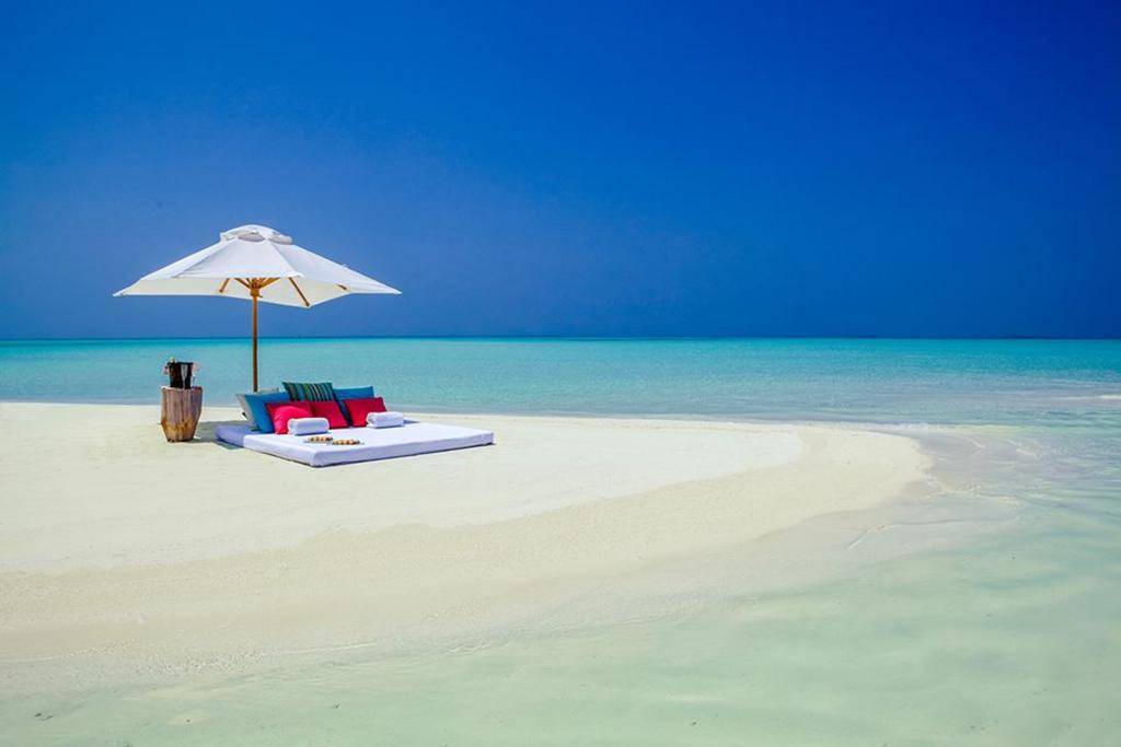 Batuta Maldives Surf View Hotel Thulusdhoo Ngoại thất bức ảnh