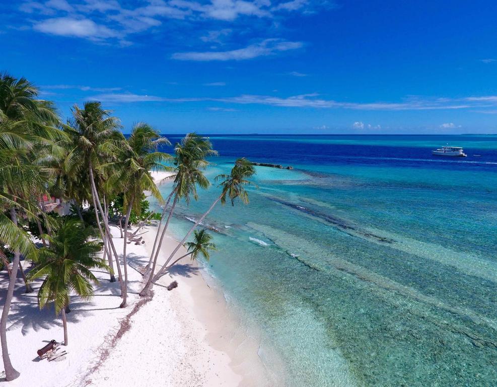 Batuta Maldives Surf View Hotel Thulusdhoo Ngoại thất bức ảnh