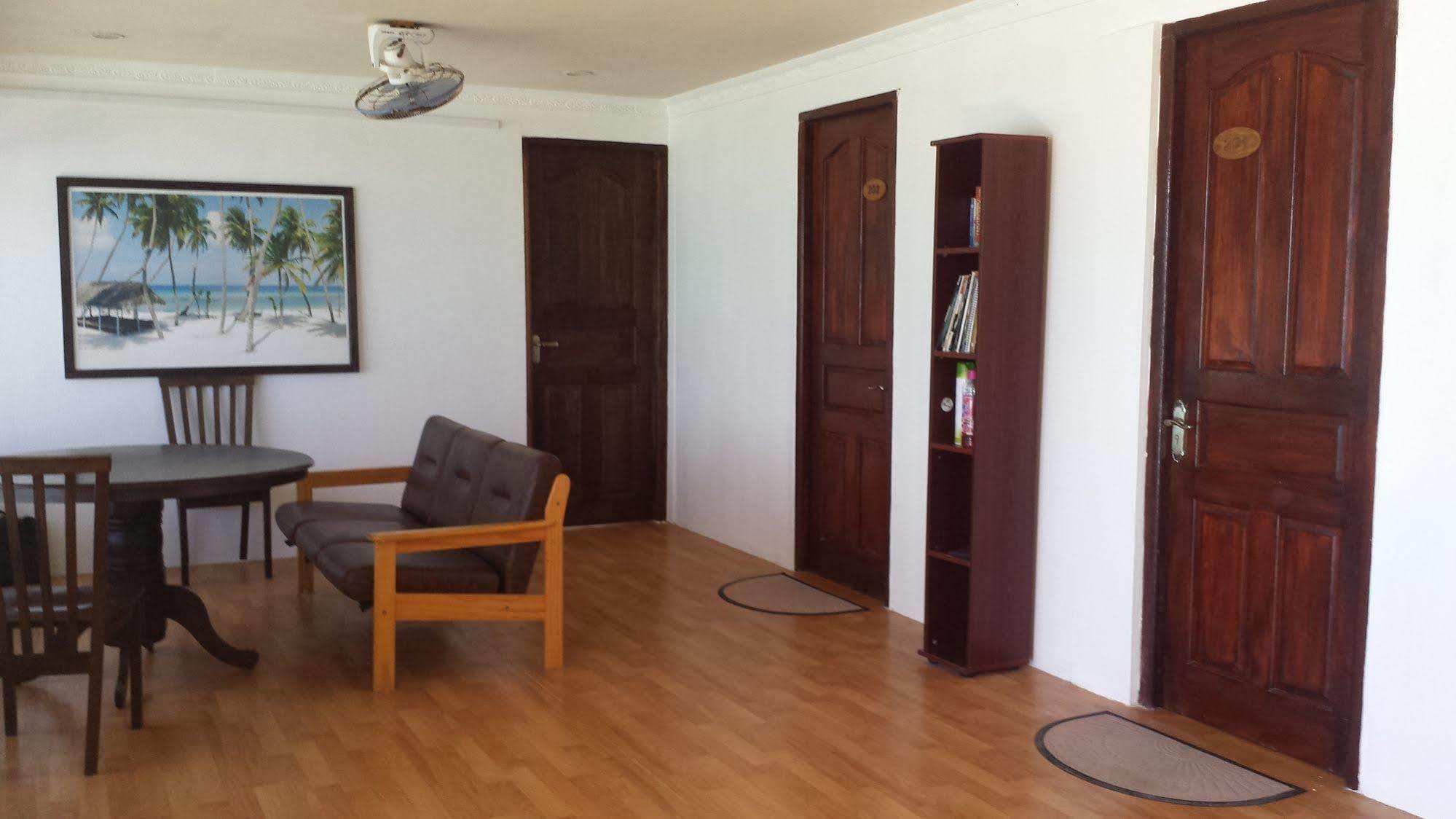 Batuta Maldives Surf View Hotel Thulusdhoo Ngoại thất bức ảnh
