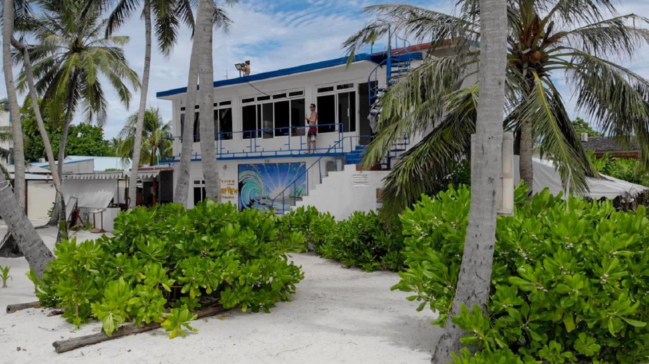 Batuta Maldives Surf View Hotel Thulusdhoo Ngoại thất bức ảnh